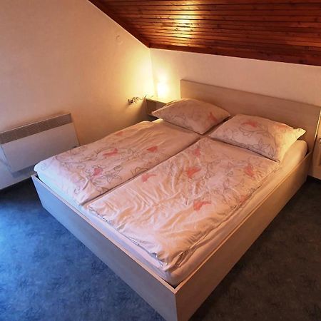 Apartments And Rooms Milena Kranjska Gora Rom bilde