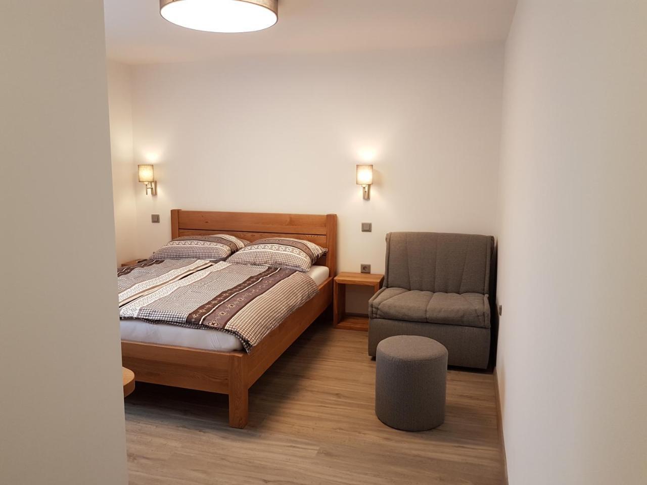 Apartments And Rooms Milena Kranjska Gora Rom bilde
